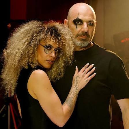 Paco Pil & Brisa Play